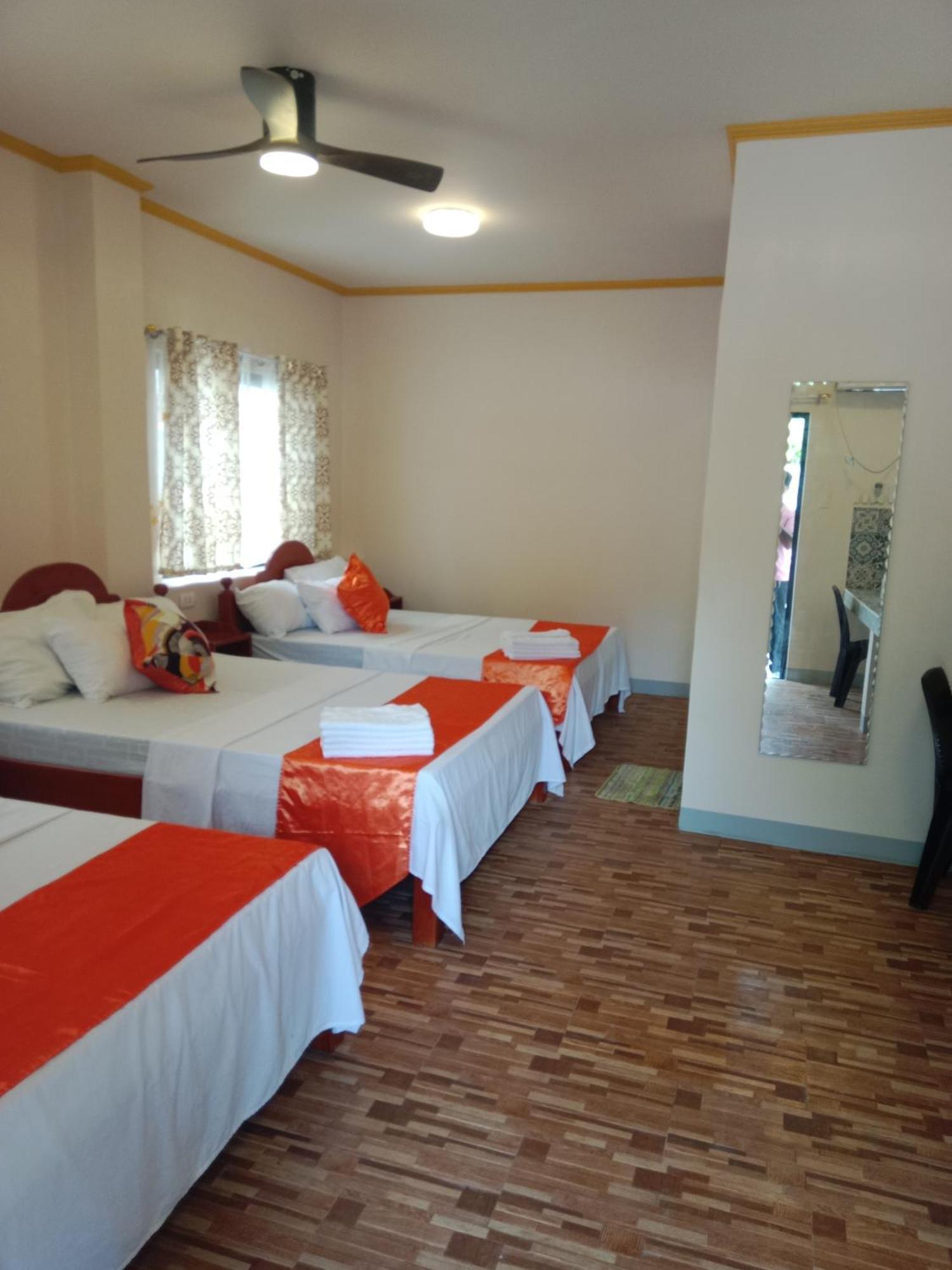 Isla Bonita Beach Resort San Juan  Room photo